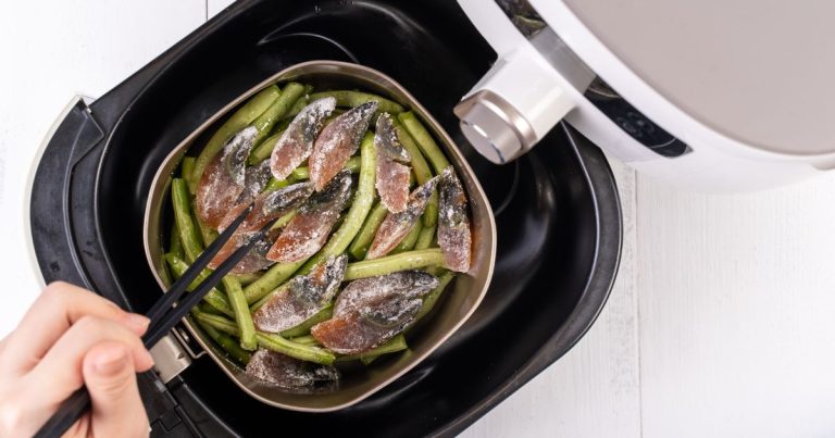 Can You Put an Aluminum Pan in an Air Fryer