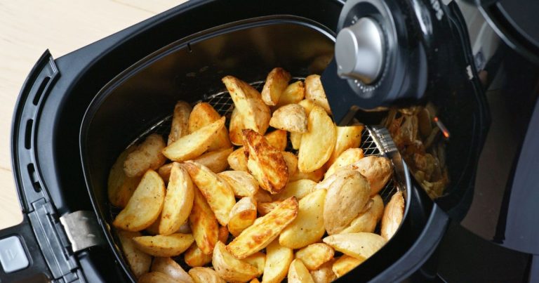 How to Clean a Ninja Foodi Air Fryer Oven