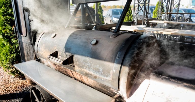 Vertical vs. Horizontal Smoker